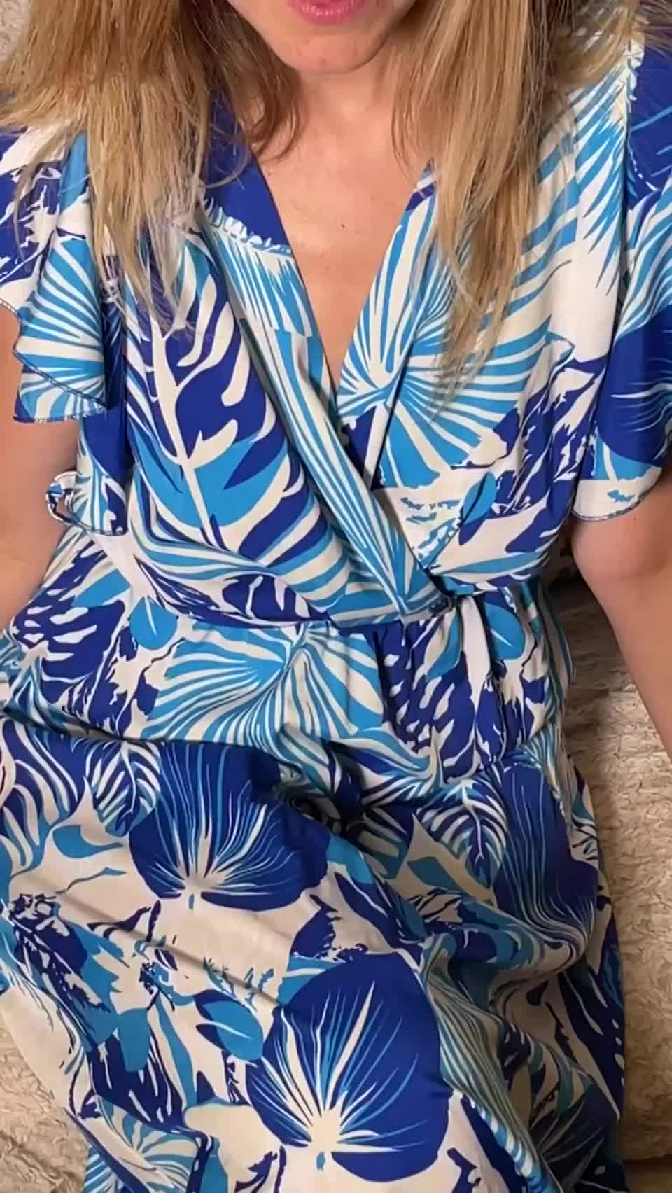 Embracing my natural look, down there and everywhere else! - free porn video