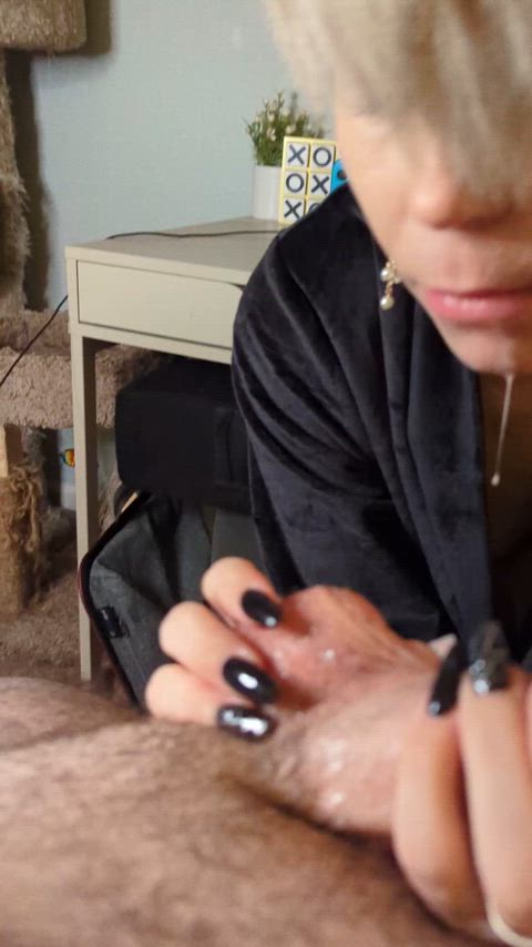 Is anyone worshipping balls anymore? Ladies, I promise your man will thank you ;) - free porn video