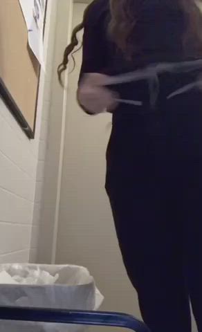 Want to join my next bathroom break & use your fingers instead? - free porn video
