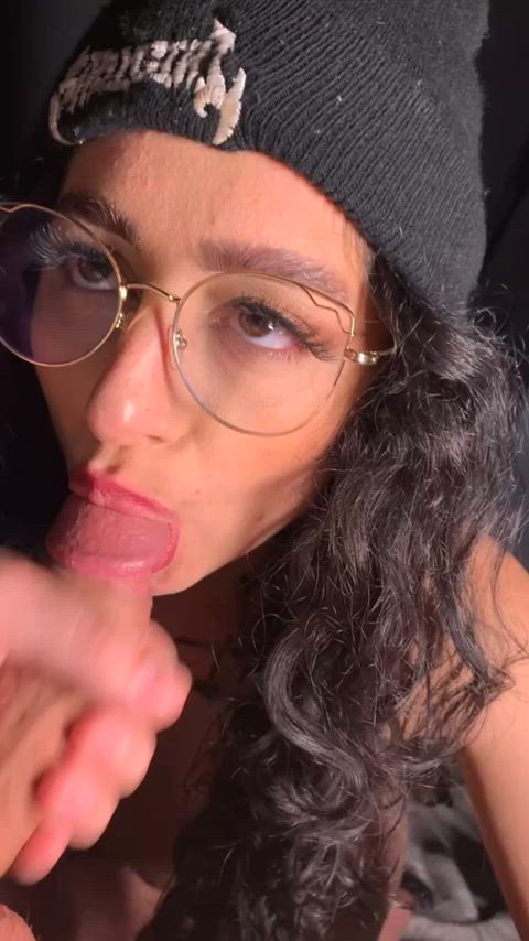 Big Dick Blowjob Brunette - free porn video