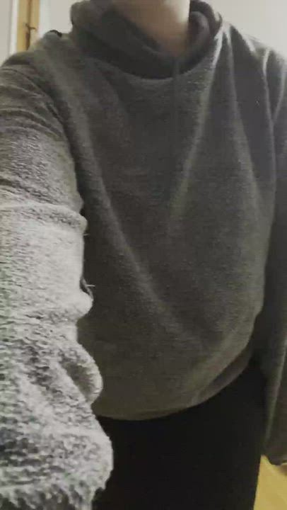 hate when my hoodie gets wet :/ - free porn video