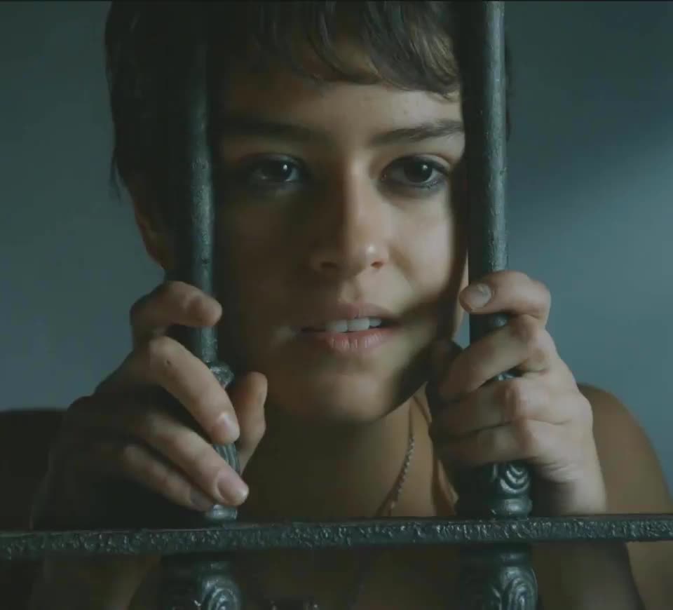 Rosabell Laurenti Sellers in 'Game of Thrones' S5E7 - free porn video