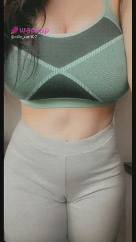 Huge squishes - free porn video