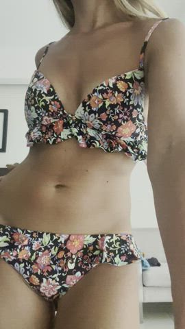 Gonna use my hotel brake for some pool fun... are u there :P - free porn video