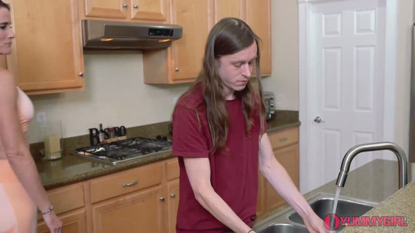 Scene Of The Week: Doing Chores Can Be Fun - free porn video
