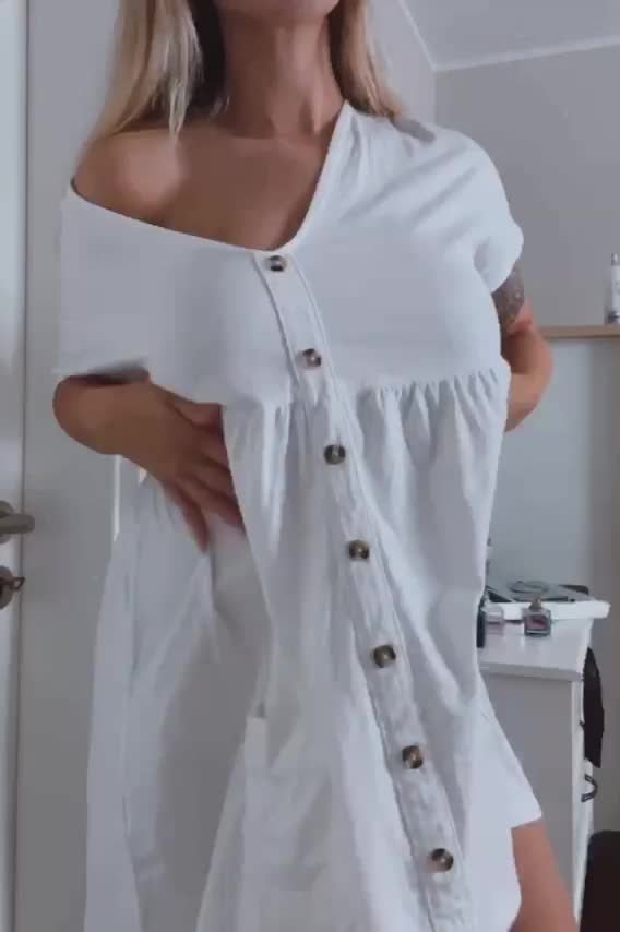 What I hide under my flowy dress - backside at the end :) (20f) - free porn video