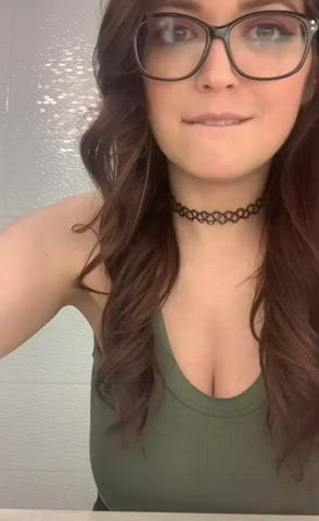 anyone know this cutie? - free porn video