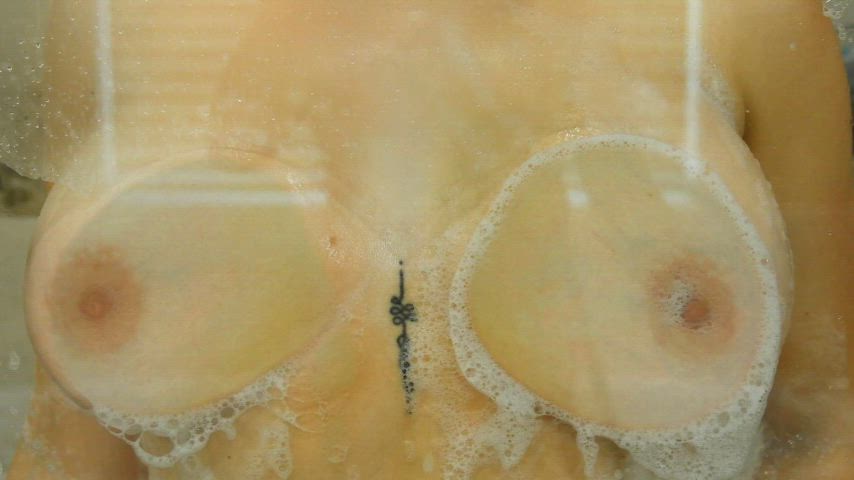 Alyx Star Wet and Soapy - free porn video