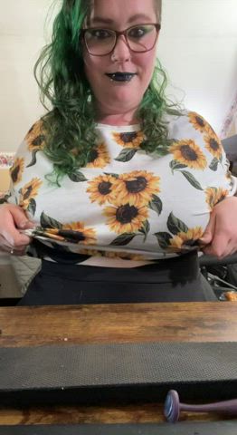Do you like Big Toddy Goth Girls? - free porn video