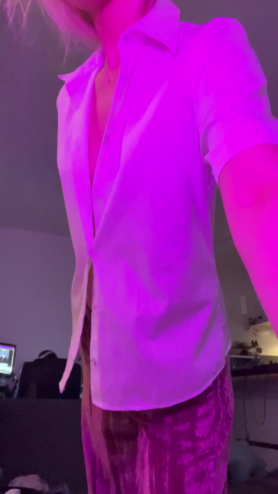 Adorable body waiting for naughty games - free porn video