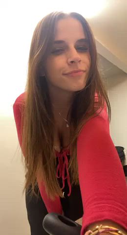I feel horny and had to show you how I play with myself... I wish you would do that with your hands - free porn video