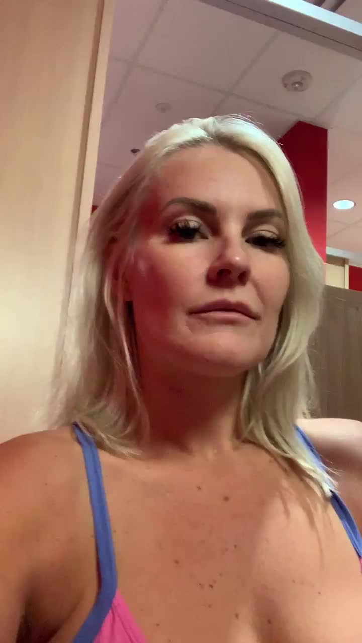 Could we be shopping buddies? - free porn video