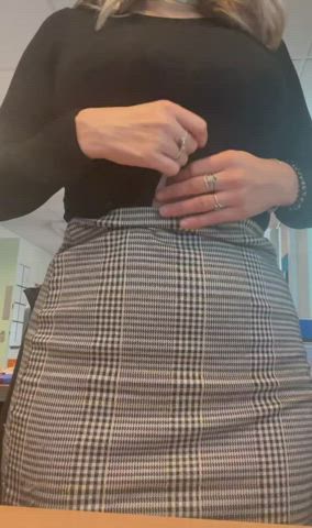 Im a busy, horny secretary - free porn video