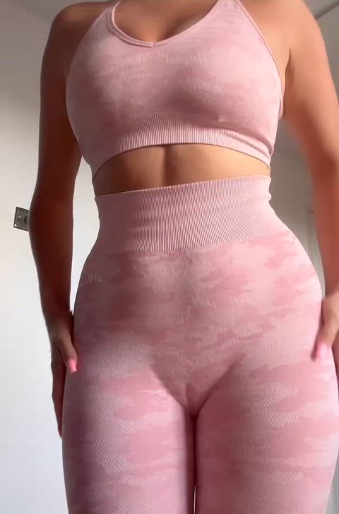 Big titties, slim waist.. - free porn video
