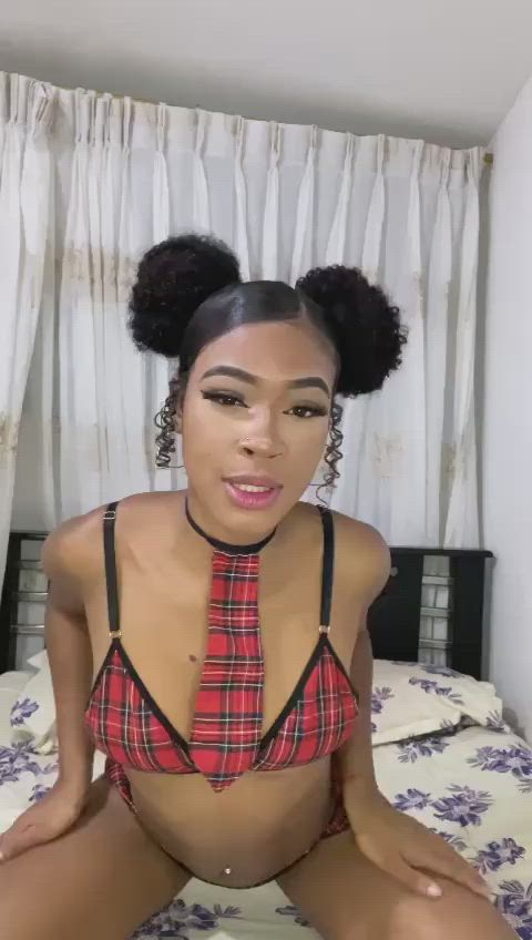 Big lips want to lick your cock, any size - free porn video