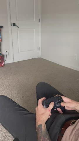 I wanted to suck his cock but he wanted to play video games so we compromised - free porn video