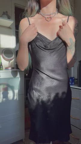 Any of you goons like small tiddied goth Asians? - free porn video