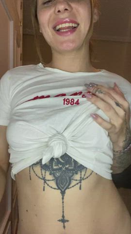 I wanna let one lucky redditor cum on my tatted body multiple times 😜 - free porn video