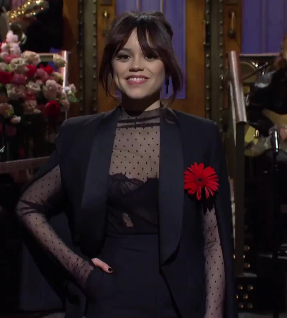 Jenna Ortega [SNL] - free porn video