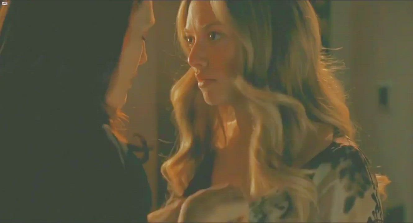 Amanda Seyfried & Julianne Moore (Chloe) - free porn video