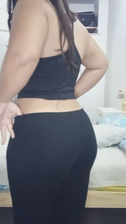 I just like to feel something there all day - free porn video