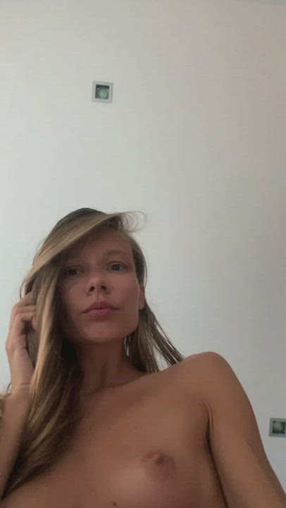 My pussy says Hi :) - free porn video