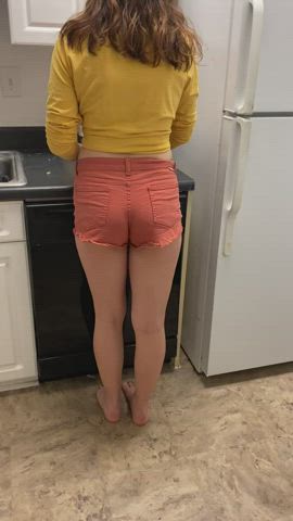 I just go right back to making his sandwich - free porn video