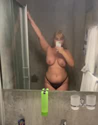 Mirror selfie 😈 - free porn video