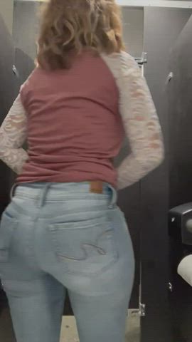 MILF Fingering Pussy in Bathroom at kid’s birthday party - free porn video