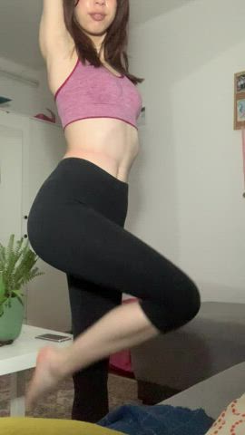 girls in yoga pants, yes or no? - free porn video
