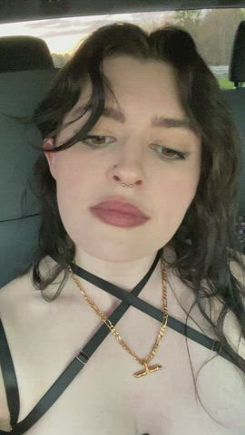 I get hungry on road trips - free porn video