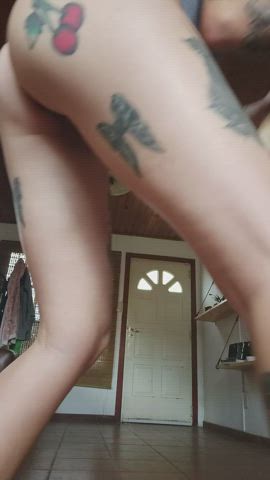 I love training with my plug on - free porn video