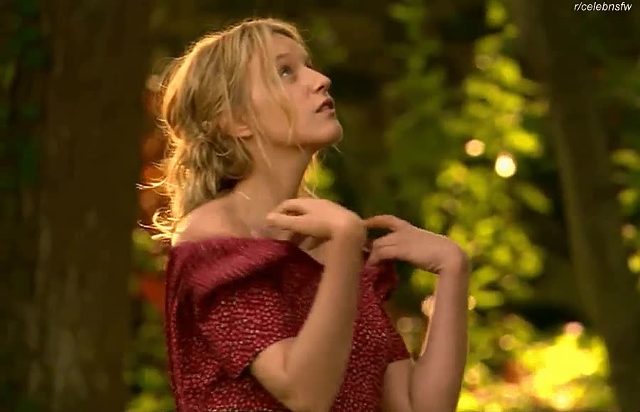Ludivine Sagnier [gifv] - free porn video