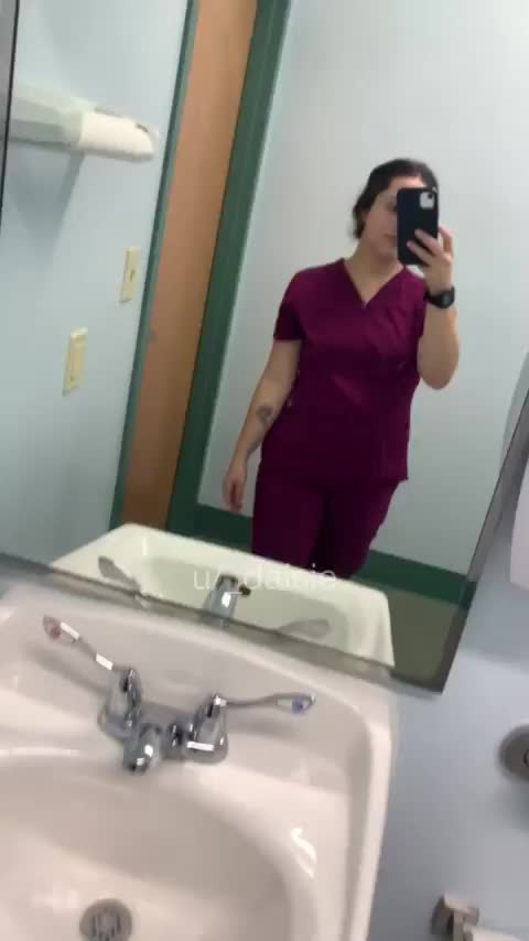 sometimes you just have to rub your clit on the sink in the work bathroom - free porn video