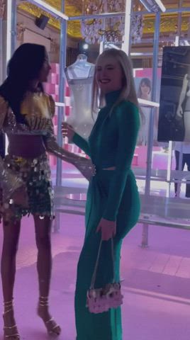 The ass on Elle Fanning - free porn video