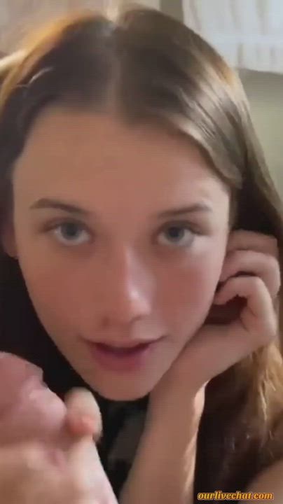 Teenage Girl Loves To Giving Head To Her Boyfriend - free porn video