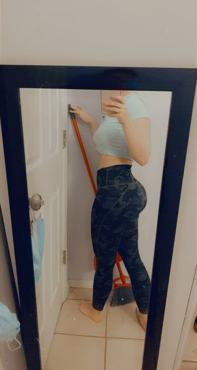 Can I clean for you daddy? - free porn video