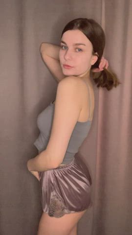 I just want to be fucked like the n4ughty little slut I am.. - free porn video