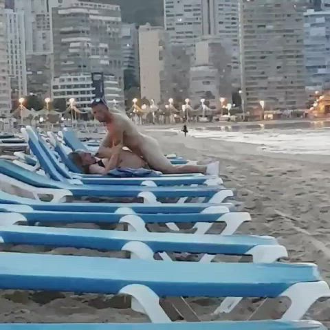AfterParty in Broad Daylight - free porn video