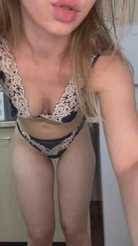 Hope you like my lips - free porn video