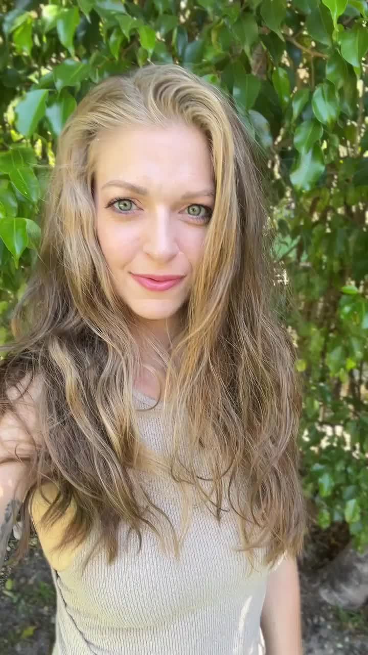 Hiding a little hair under my sundress - free porn video