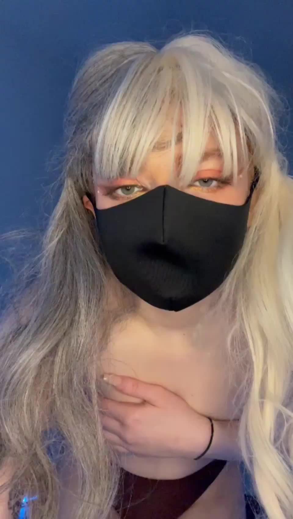 Play with my nipples and I'll suck your dick - free porn video