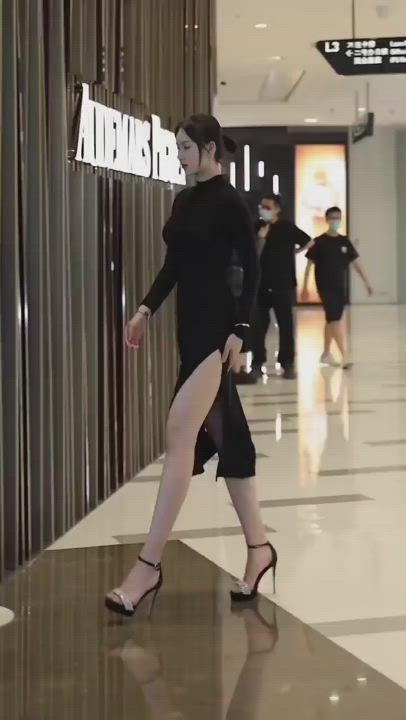 Sauce on the model? - free porn video