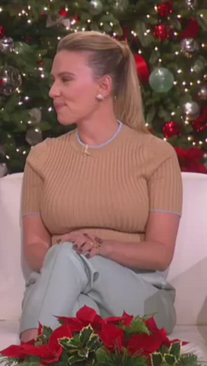 Joy to the world, Mommy Scarlett Johansson has come - free porn video