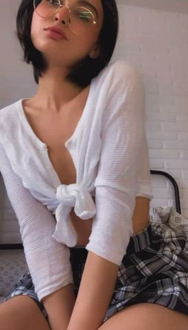 Do you like shy or liberated girls? - free porn video