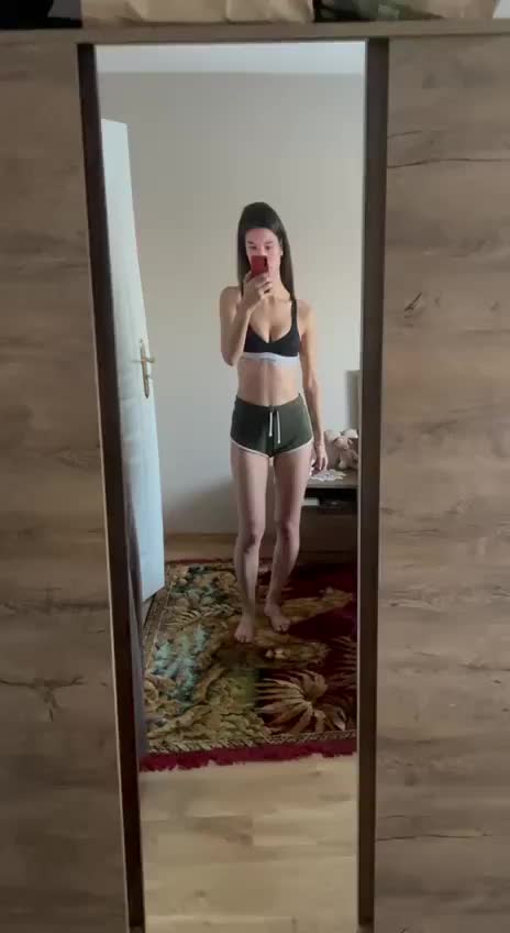 Will this make guys in the gym give me attention ? - free porn video