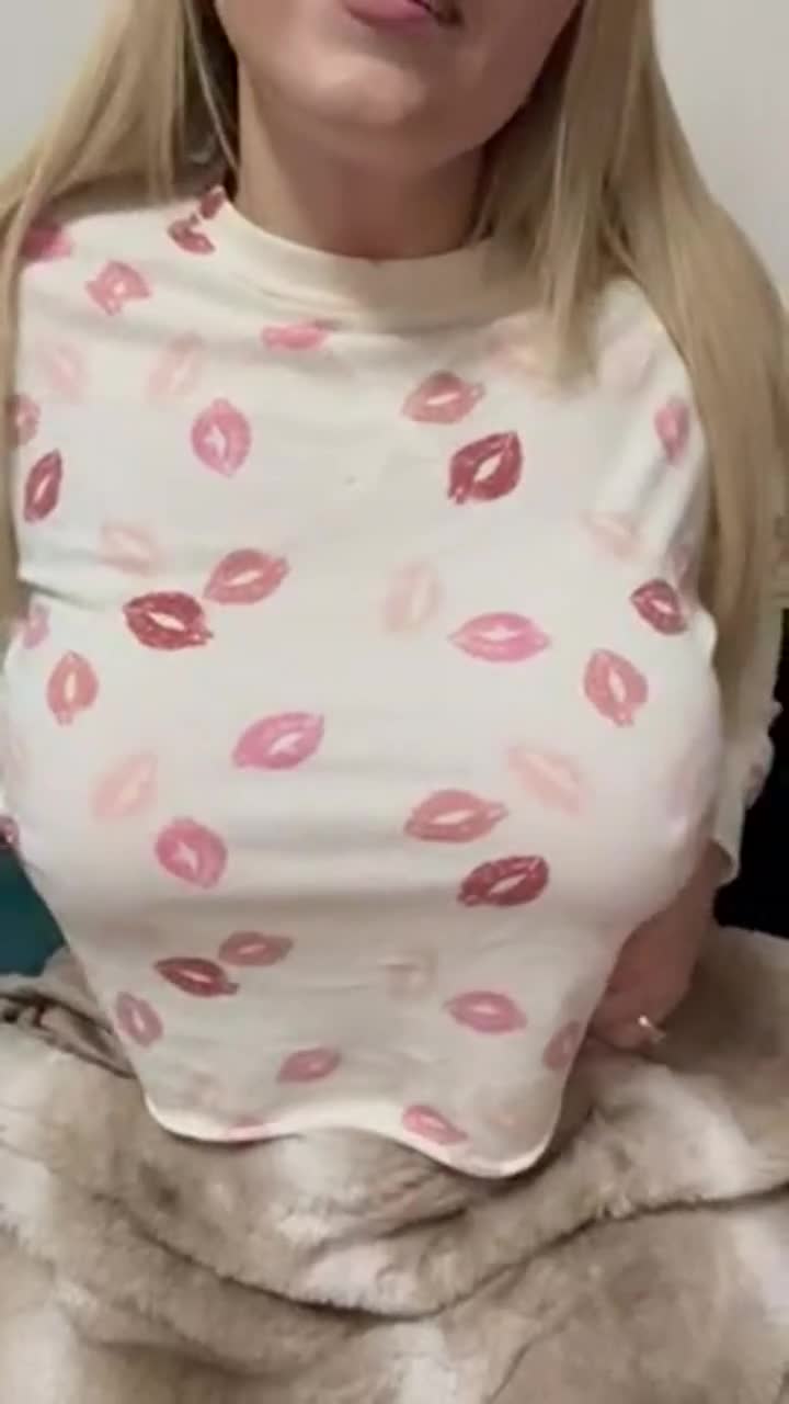 How about a lazy day in bed, these are the PJs I’ll be wearing, to give you better access to my tits - free porn video