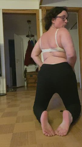 let me slap my big milf ass on your face - free porn video