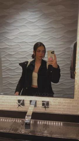 The Mercedes-Benz bathroom was nice… so nice I ended up buying a car! [gif] - free porn video