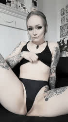 It would make my day if even one person liked my tiny goth body 😋🖤 - free porn video
